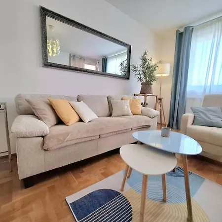 Apartament Divky, Free Parking